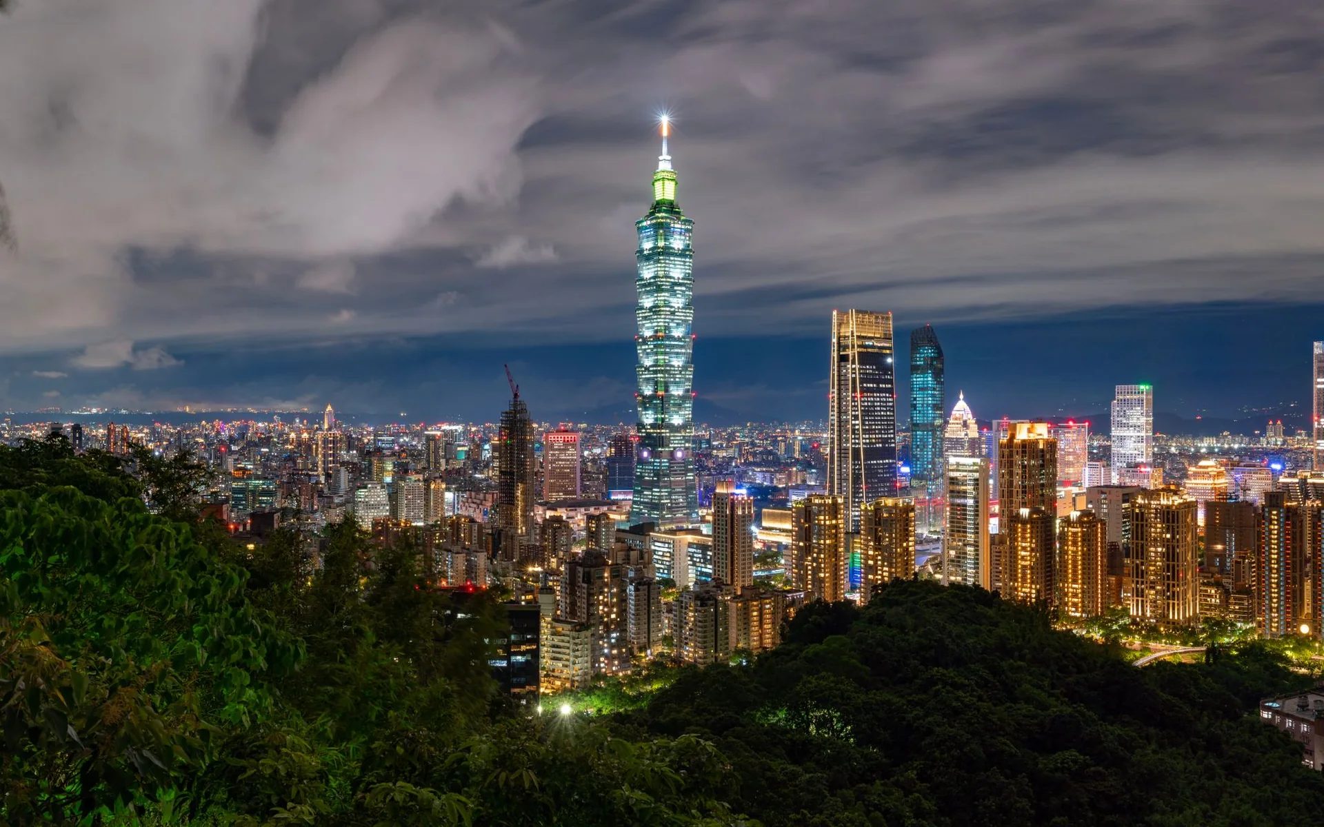 Taiwan, China skyline